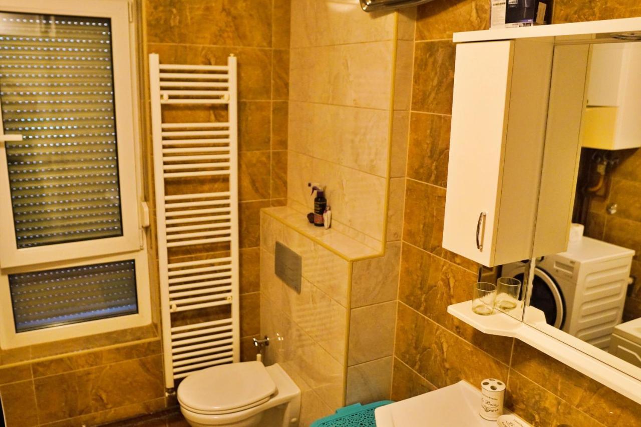 City Center Grand Apartment - Three-Bedroom, Free Parking Saraievo Exterior foto