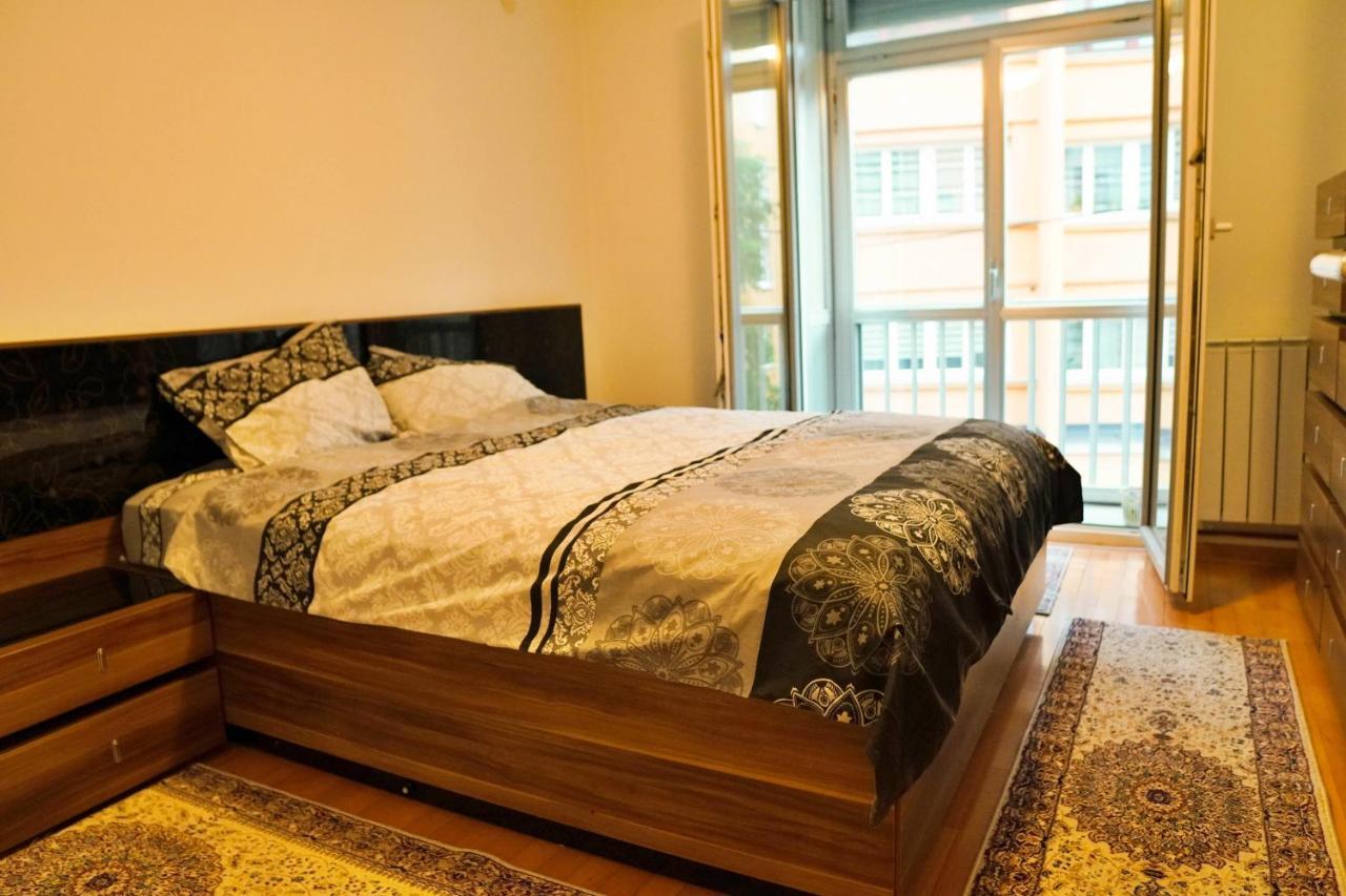City Center Grand Apartment - Three-Bedroom, Free Parking Saraievo Exterior foto