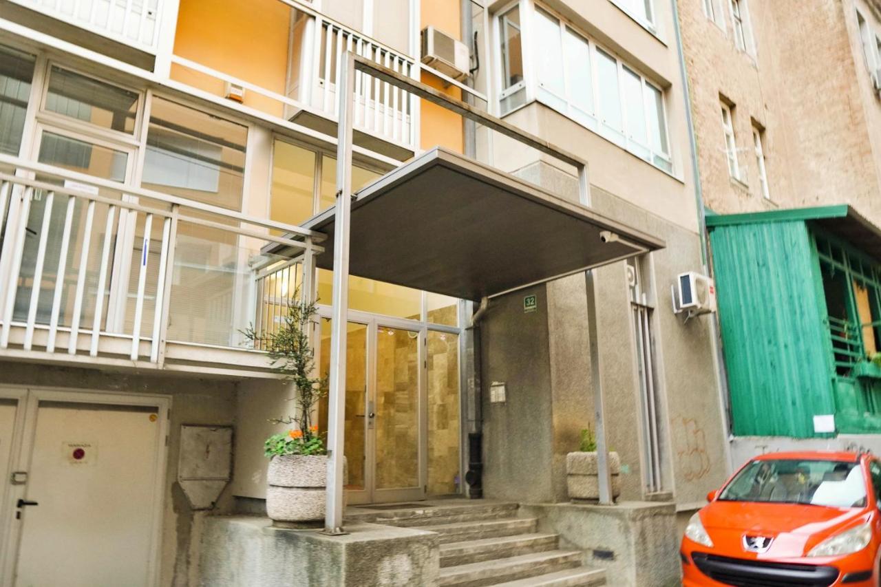 City Center Grand Apartment - Three-Bedroom, Free Parking Saraievo Exterior foto